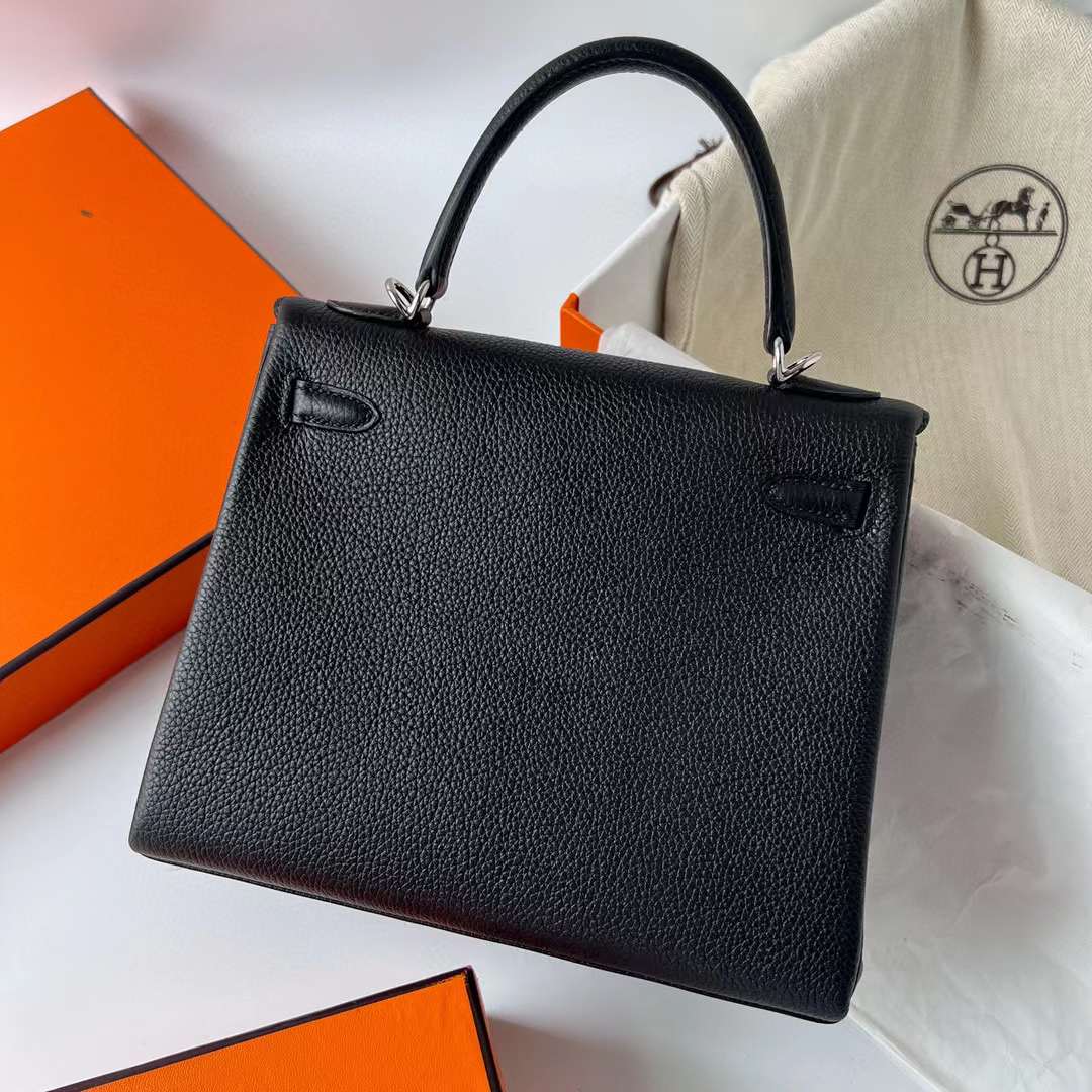 Hermès（爱马仕）Kelly 凯莉包 Togo皮 进口德国小牛皮 Ck89 黑色 银扣 25cm 全手工蜡线缝制 Phw