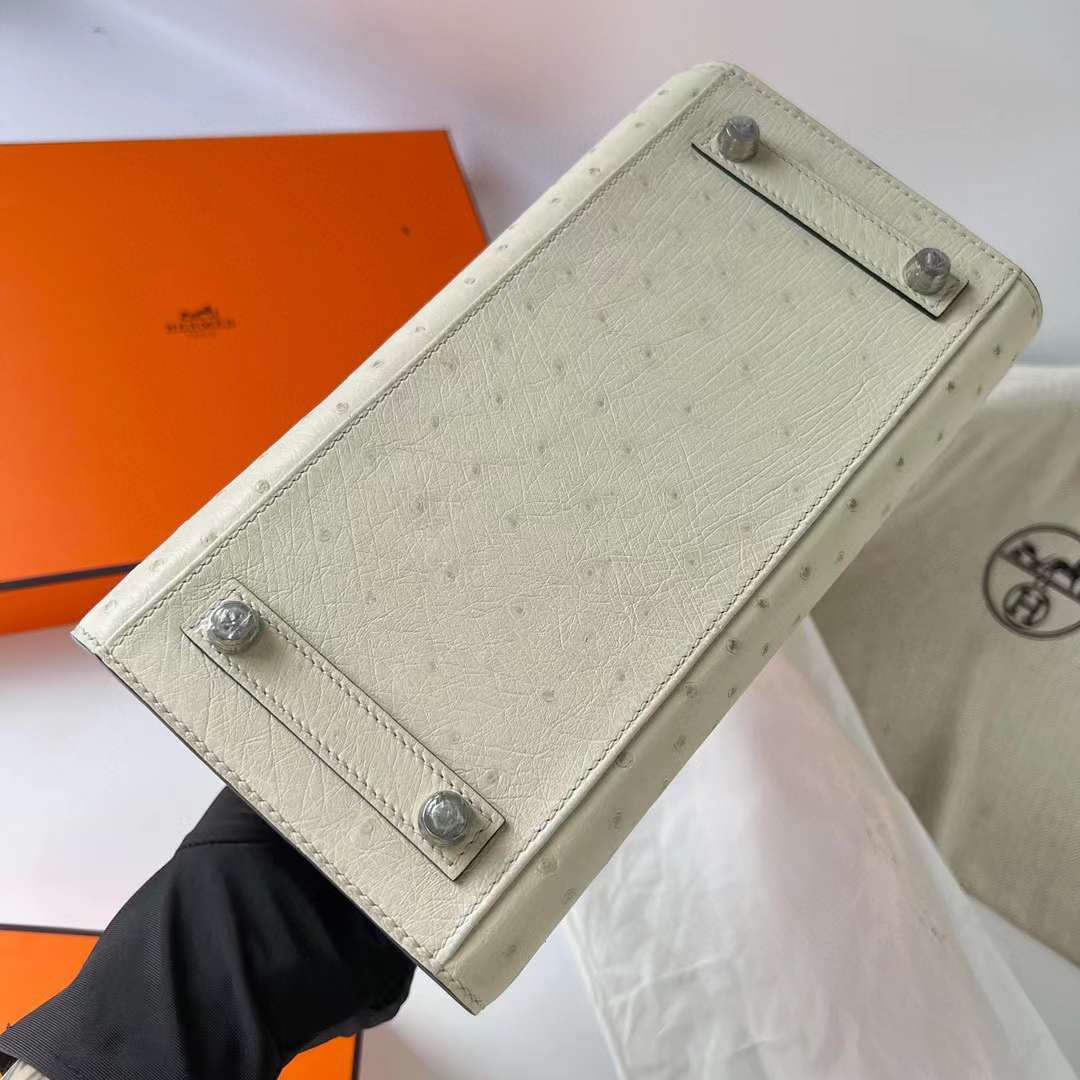 Hermès（爱马仕）Birkin 铂金包 Ostrich 南非鸵鸟皮 3C 羊毛白 银扣 25cm 全手工蜡线缝制 Phw