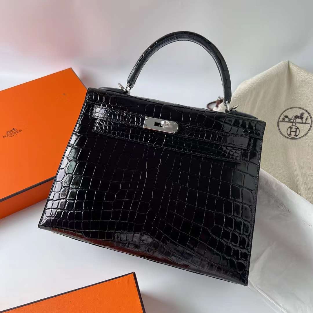 Hermès（爱马仕）Kelly 凯莉包 亮面尼罗鳄鱼皮 Shiny Nilo Crocodile Ck89 黑色 银扣 28cm 全手工蜡线缝制 Phw