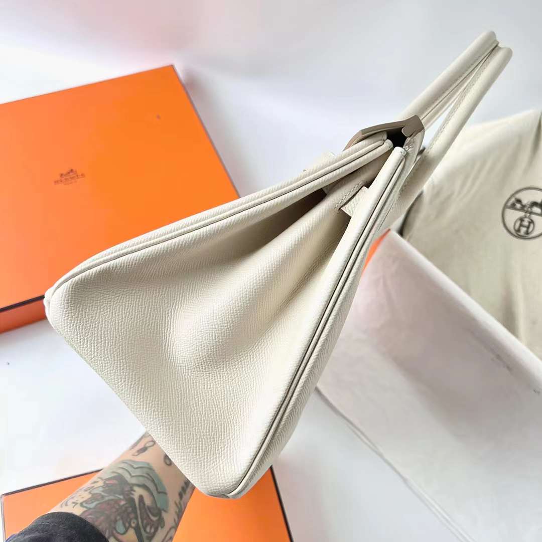 Hermès（爱马仕）Birkin 铂金包 Epsom Ck10 奶昔白 金扣 30cm 全手工蜡线缝制 Ghw