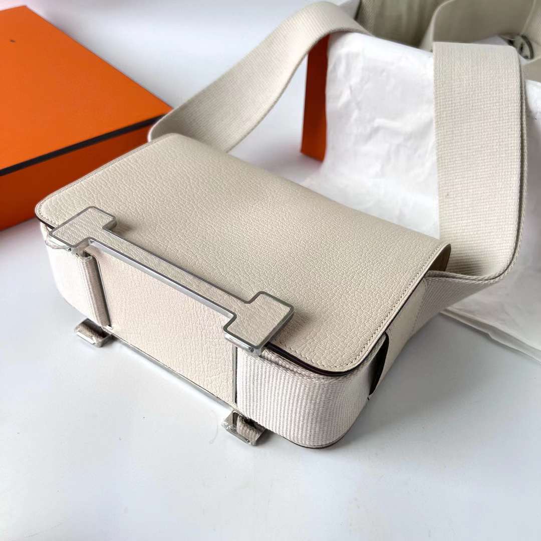 Hermès（爱马仕）Geta 木屐包 Chevre 进口山羊皮 I2 奶油白 银扣 20cm 全手工蜡线缝制 Phw