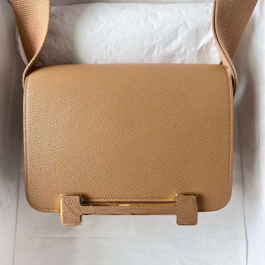 Hermès（爱马仕）Geta 木屐包 Chevre 进口山羊皮 0M 奶茶色 金扣 20cm 全手工蜡线缝制 Ghw