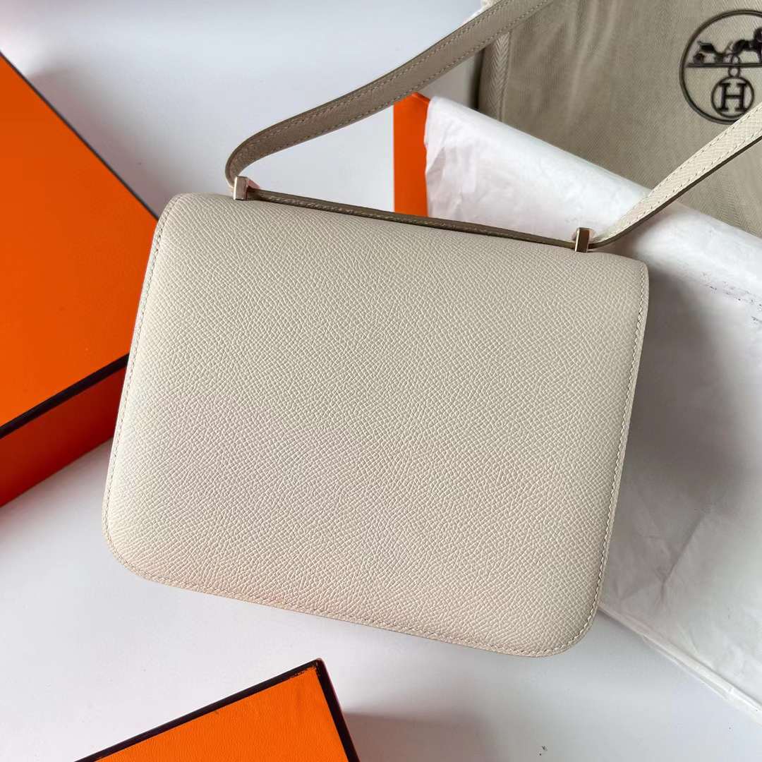 Hermès（爱马仕）Constance 空姐包 Epsom Ck10 奶昔白 玫瑰金扣 19cm 全手工蜡线缝制 RGhw