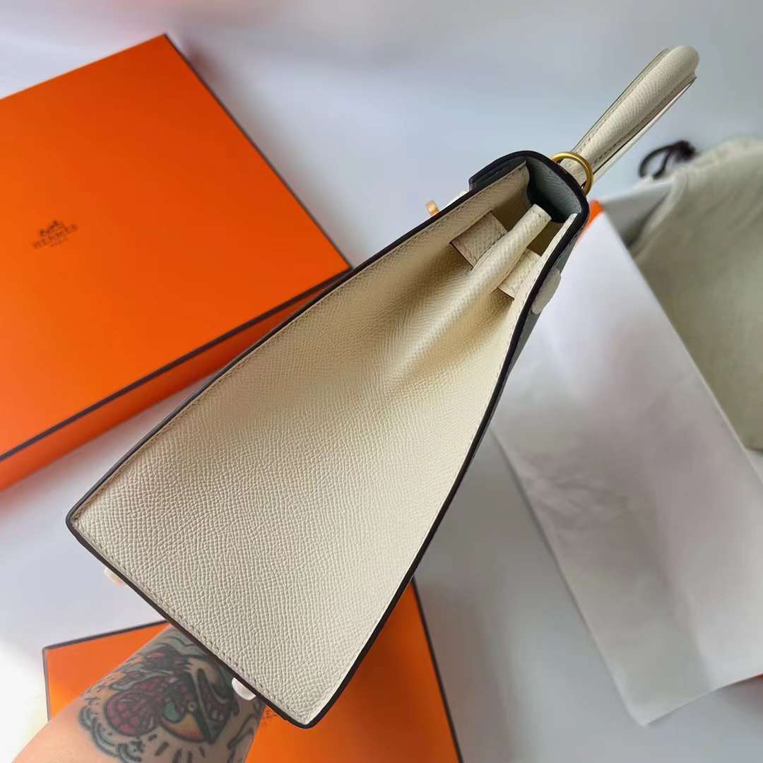 Hermès（爱马仕）Kelly 凯莉包 Hss Epsom 8U 冰川蓝 拼 I2 奶油白 拉丝金扣 28cm 全手工蜡线缝制 BGhw
