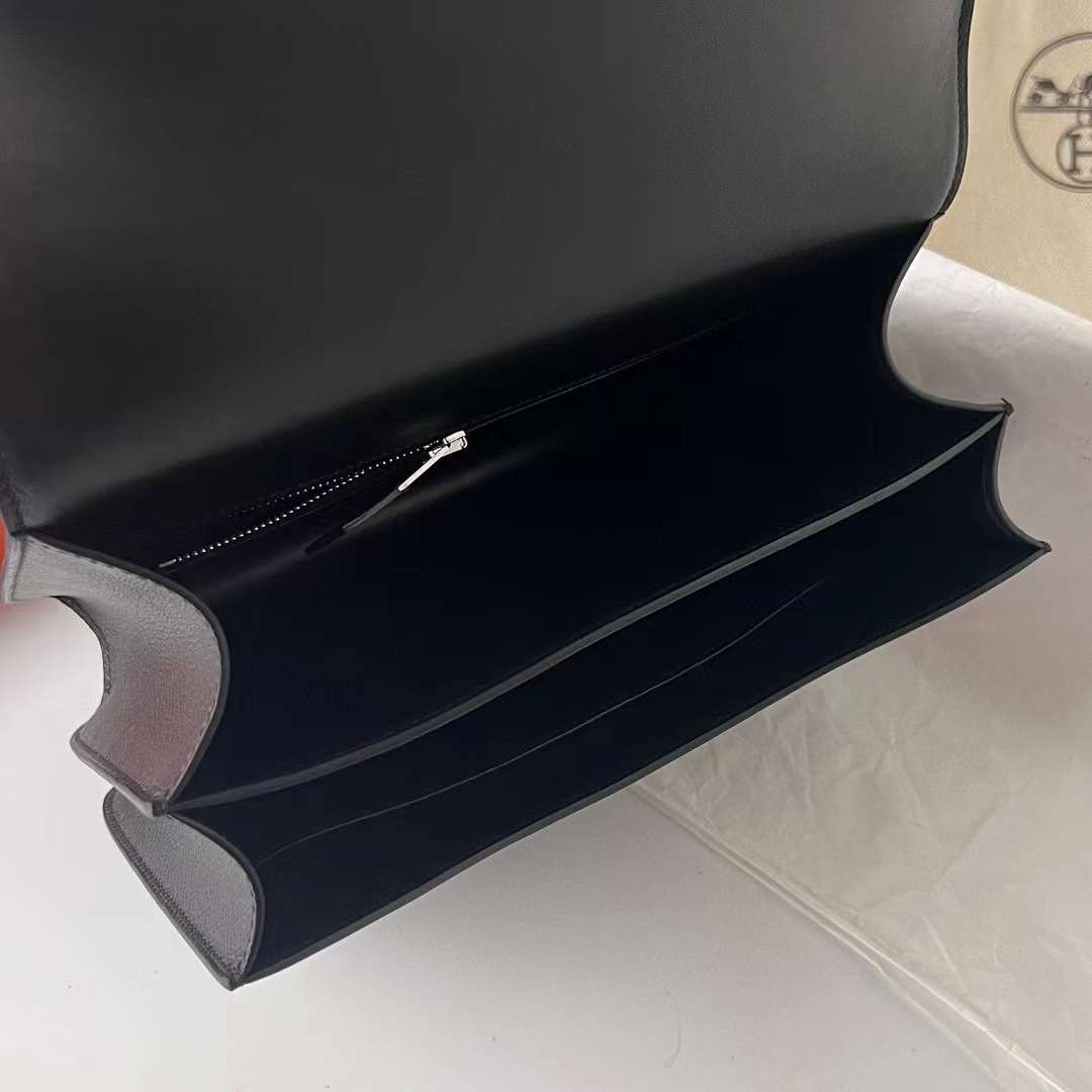 Hermès（爱马仕）Constance 空姐包 Epsom Ck89 黑色 银扣 24cm 全手工蜡线缝制 Phw
