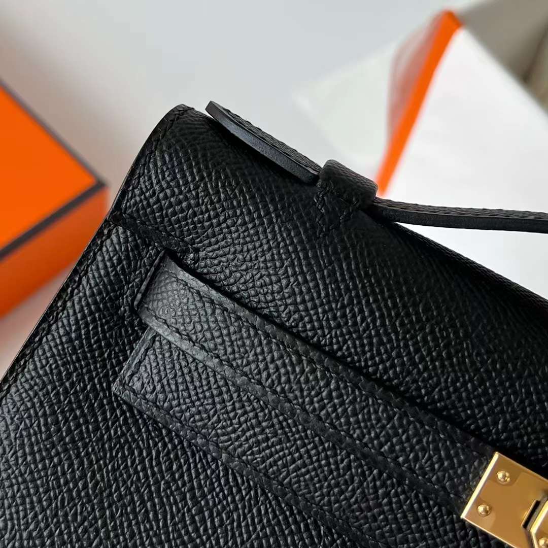 Hermès（爱马仕）Mini Kelly Pochette Epsom Ck89 黑色 金扣 22cm 全手工蜡线缝制 Ghw
