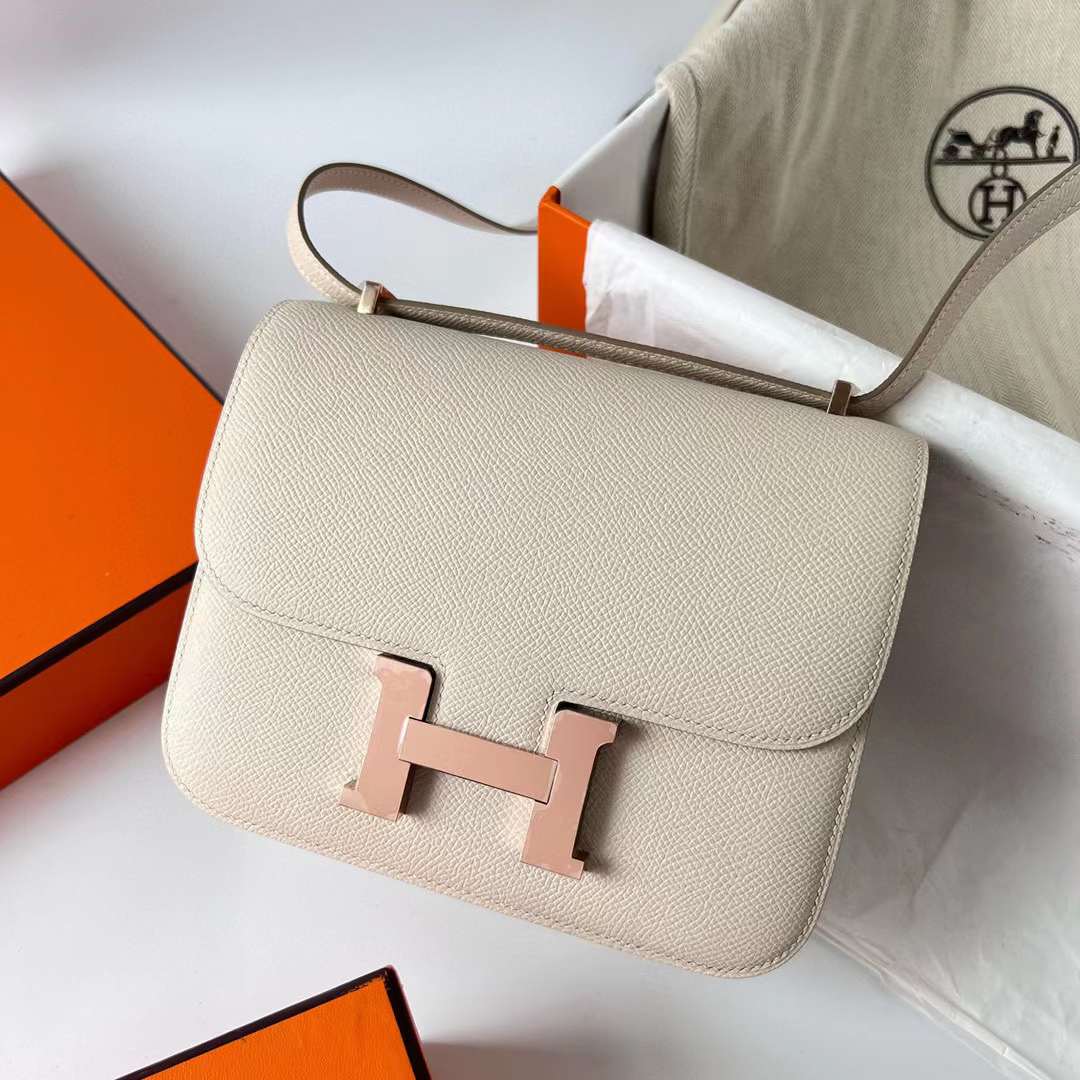 Hermès（爱马仕）Constance 空姐包 Epsom Ck10 奶昔白 玫瑰金扣 19cm 全手工蜡线缝制 RGhw