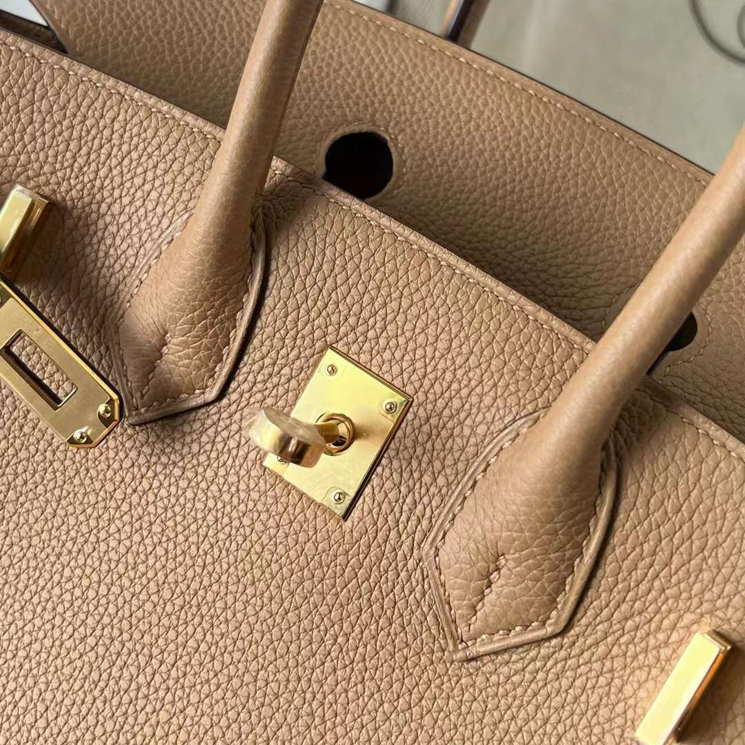 Hermès（爱马仕）Birkin 铂金包 Togo皮 进口德国小牛皮 0M 奶茶色 金扣 25cm 全手工蜡线缝制 Ghw