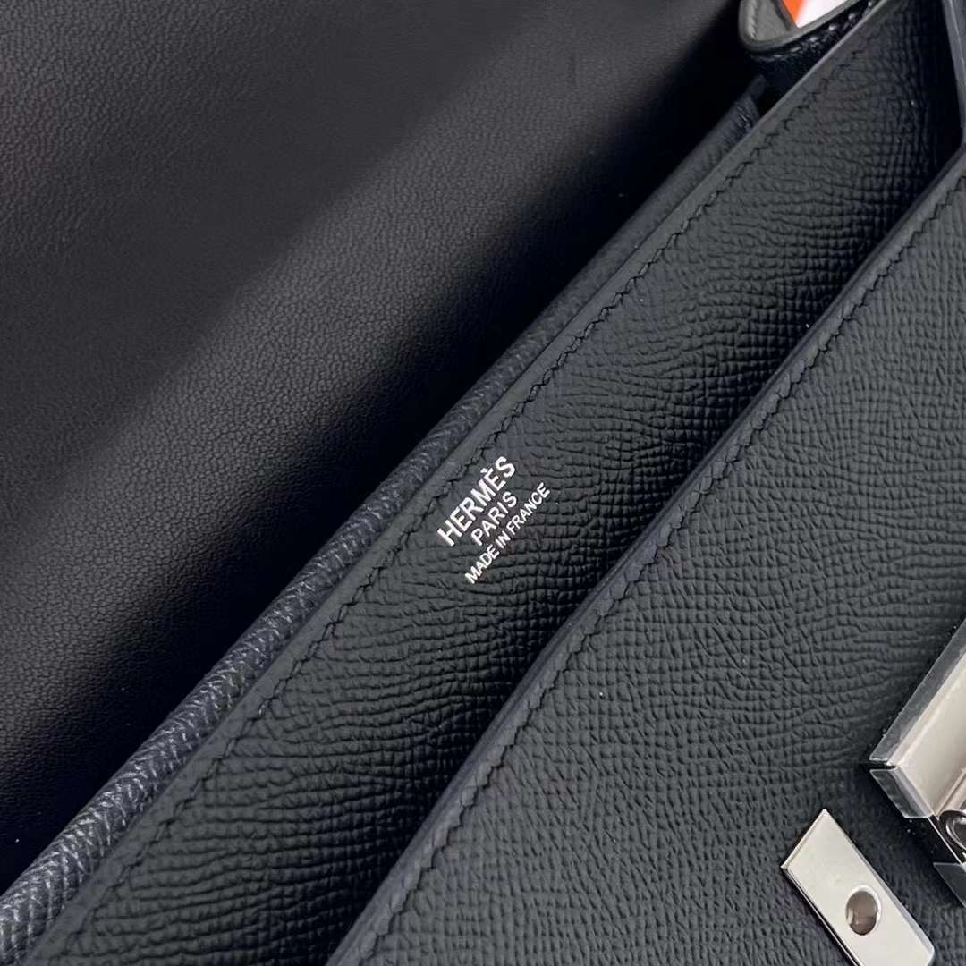 Hermès（爱马仕）Verrou 机枪包 Epsom Ck89 黑色 银扣 21cm 全手工蜡线缝制 Phw