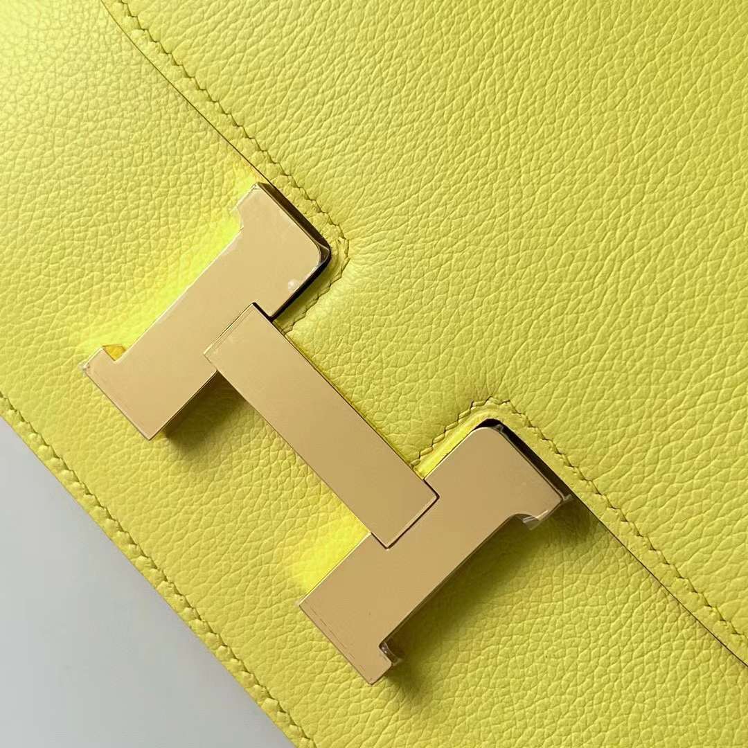 Hermès（爱马仕）Constance 空姐包 Evercolor 9R 柠檬黄 金扣 19cm 全手工蜡线缝制 Ghw