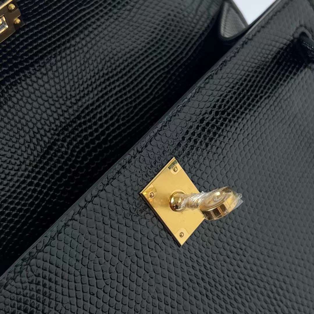 Hermès（爱马仕）Mini Kelly Pochette Lizard 进口蜥蜴皮 Ck89 黑色 金扣 22cm 全手工蜡线缝制 Ghw