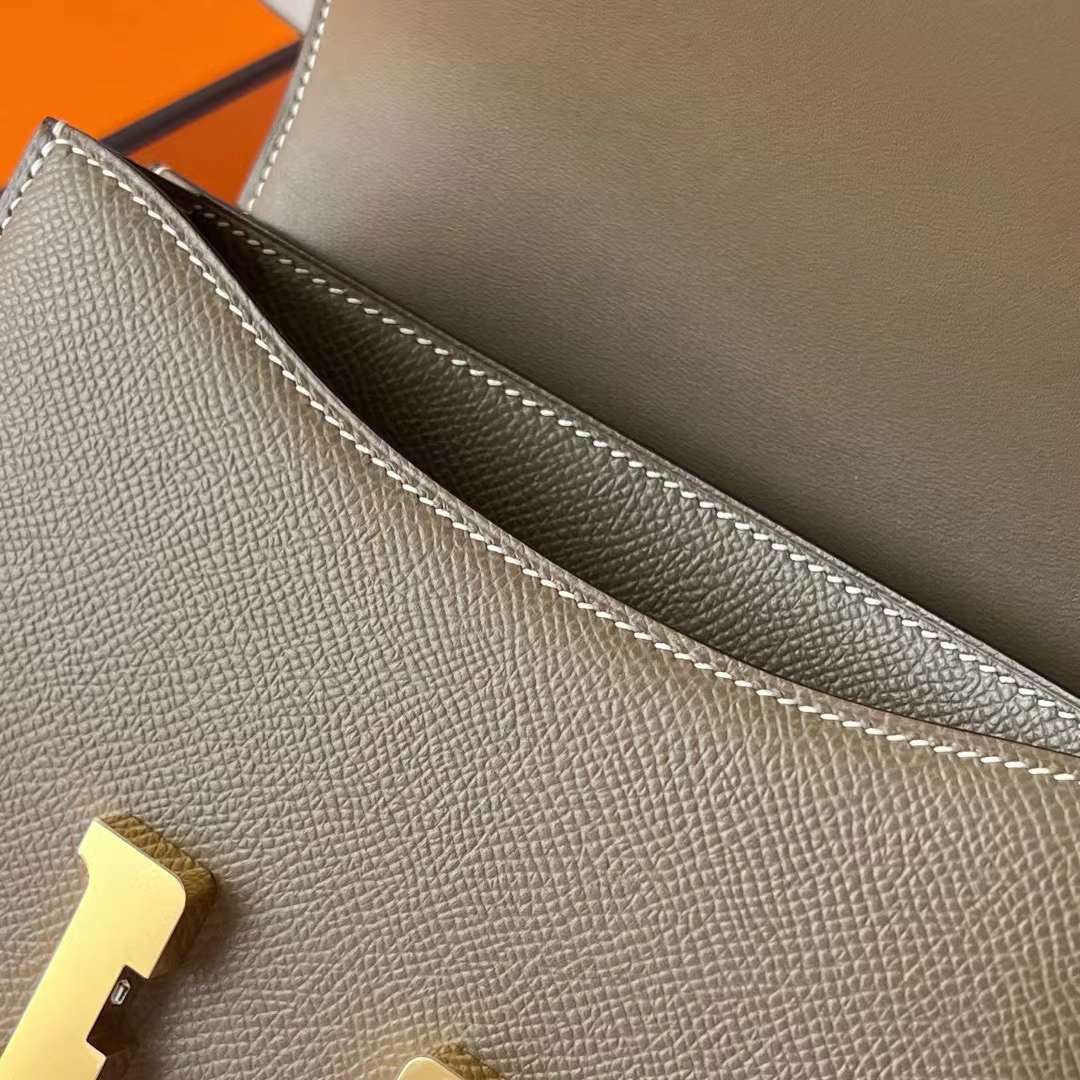 Hermès（爱马仕）Constance 空姐包 Epsom Ck18 大象灰 金扣 19cm 全手工蜡线缝制 Ghw