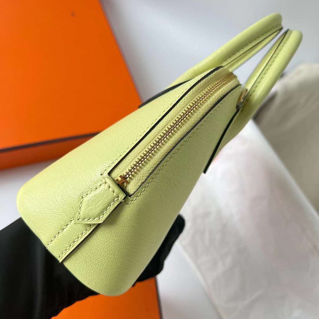 Hermès（爱马仕）Mini Bolide 迷你保龄球包 Chevre 进口山羊皮 R9 嫩芽黄 金扣 19cm 全手工蜡线缝制 Ghw