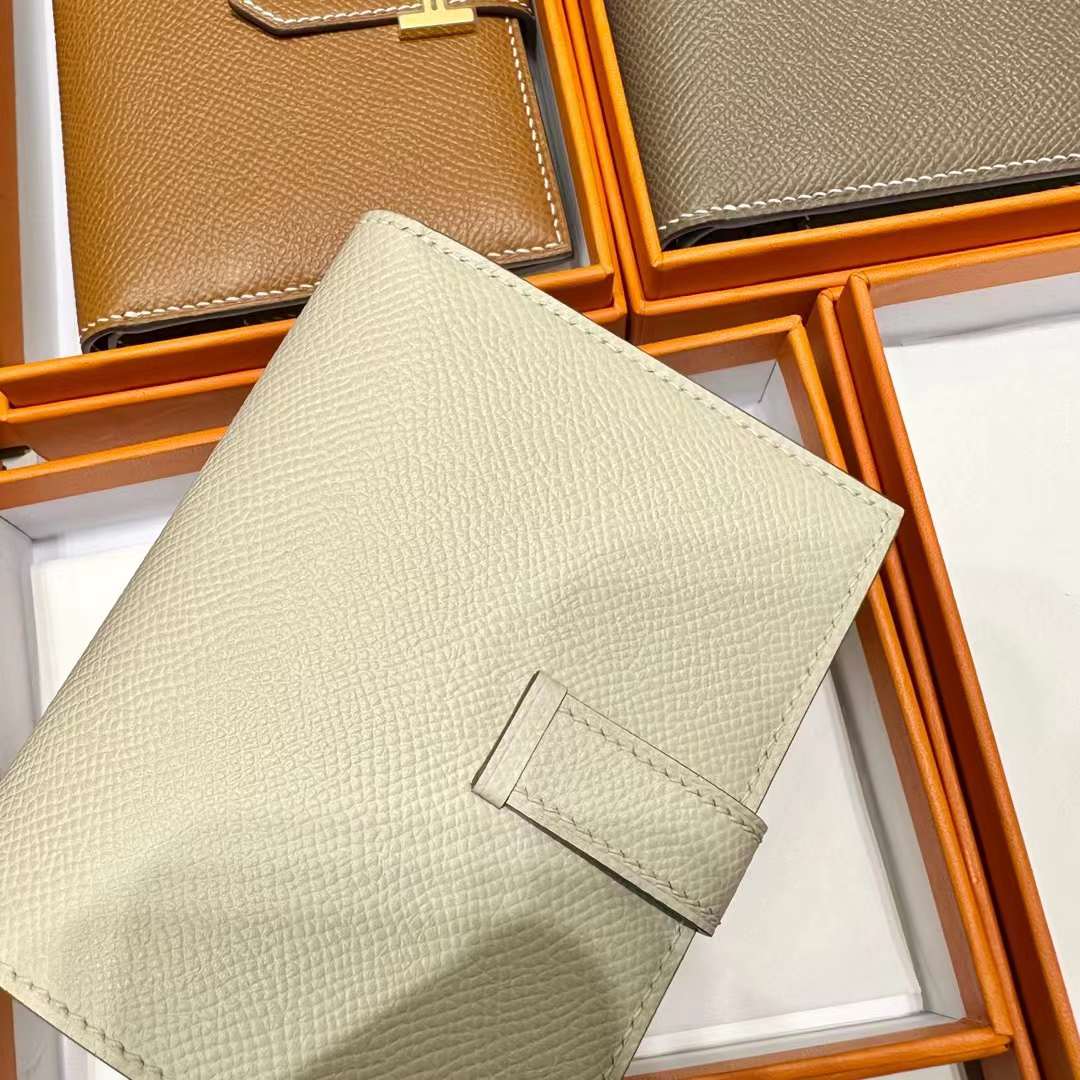 Hermès（爱马仕）Bearn Short 短款钱包 Epsom 进口手掌纹皮 Ck10 奶昔白 金扣 全手工蜡线缝制