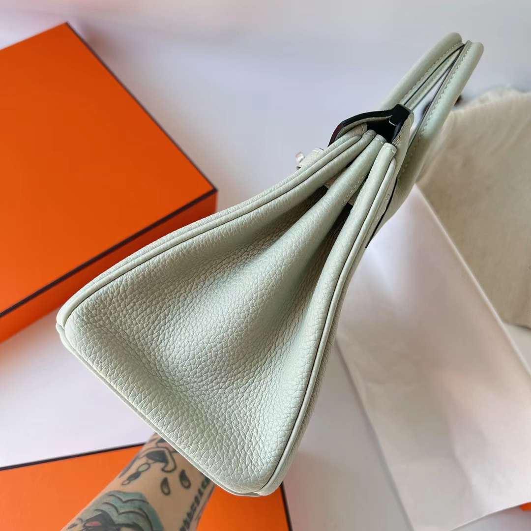 Hermès（爱马仕）Birkin 铂金包 Togo皮 进口德国小牛皮 0W 冰晶灰 银扣 25cm 全手工蜡线缝制 Phw
