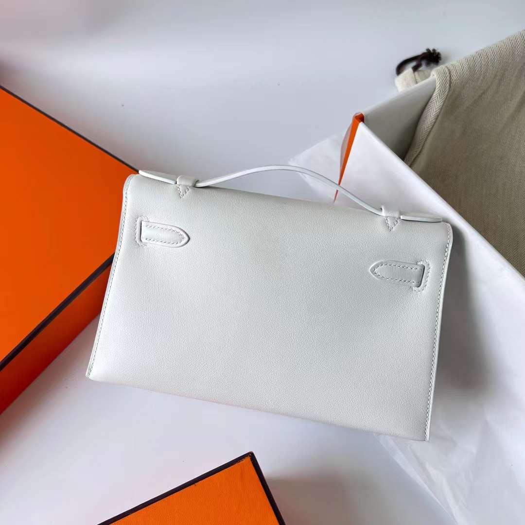 Hermès（爱马仕）Mini Kelly Pochette Swift 01 纯白 银扣 22cm 全手工蜡线缝制 Phw