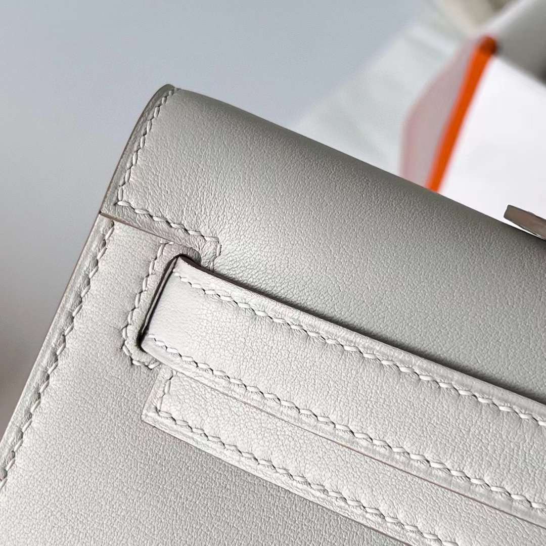 Hermès（爱马仕）Kelly cut Swift Ck80 珍珠灰 金扣 31cm 全手工蜡线缝制 Ghw