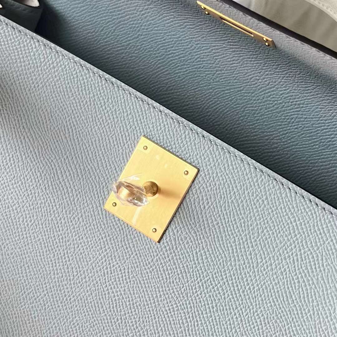 Hermès（爱马仕）Kelly 凯莉包 Hss Epsom 8U 冰川蓝 拼 I2 奶油白 拉丝金扣 28cm 全手工蜡线缝制 BGhw