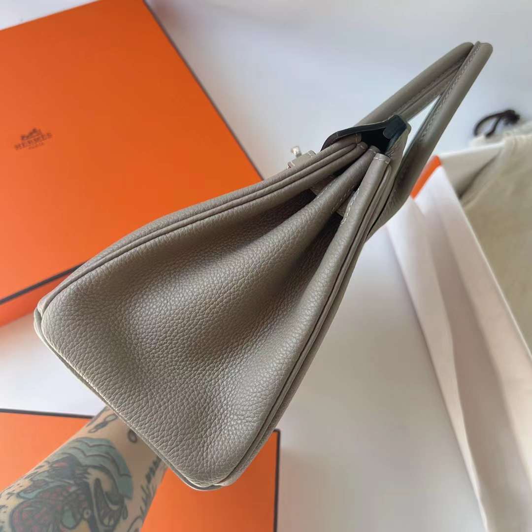 Hermès（爱马仕）Birkin 铂金包 Togo皮 进口德国小牛皮 M8 沥青灰 银扣 25cm 全手工蜡线缝制 Phw