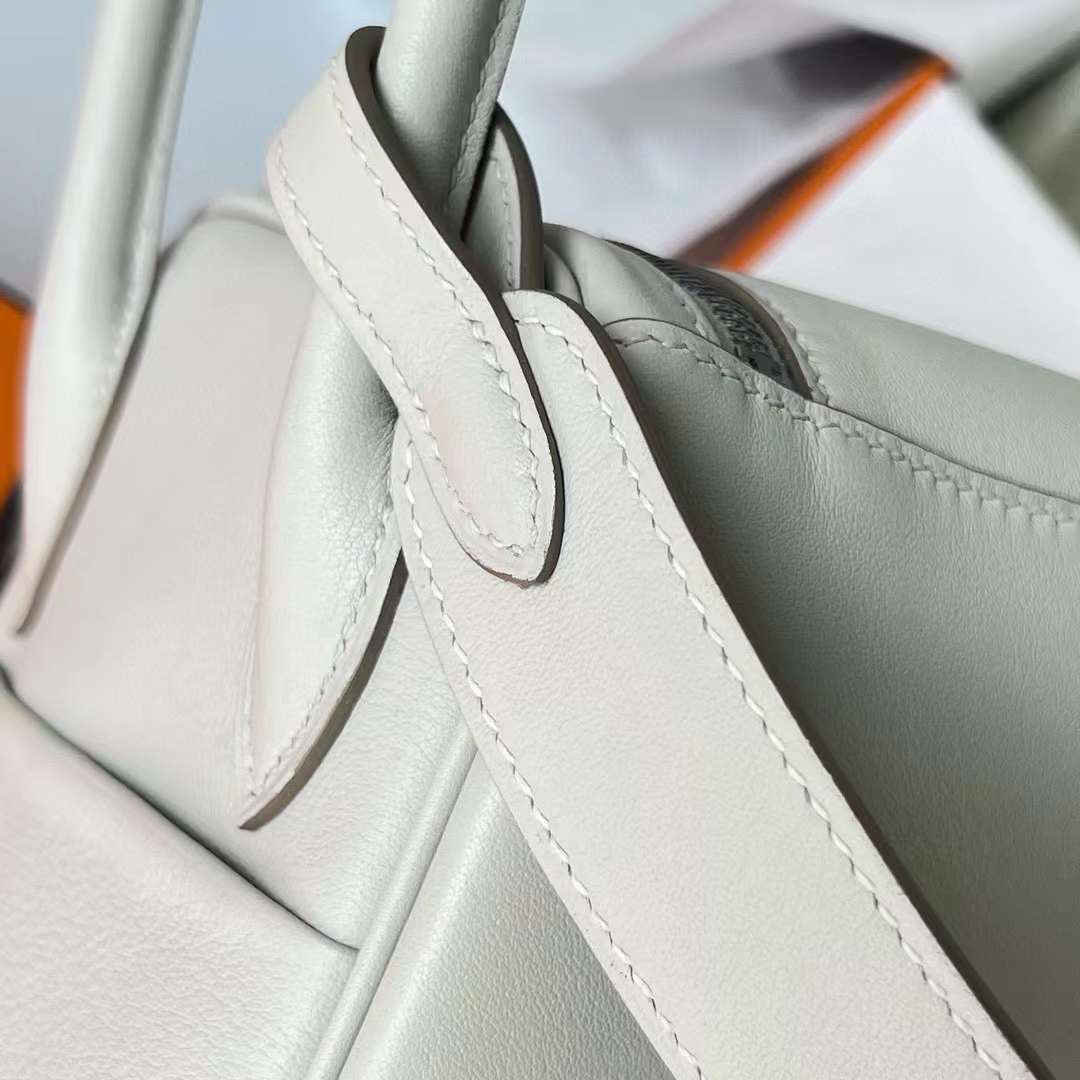 Hermès（爱马仕）Lindy 琳迪包 Swift Ck80 珍珠灰 银扣 26cm 全手工蜡线缝制 Phw