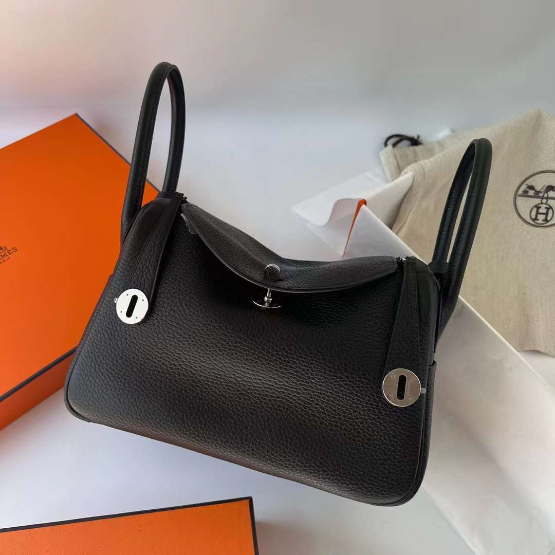 Hermès（爱马仕）Lindy 琳迪包 Clemence Ck89 黑色 银扣 26cm 全手工蜡线缝制 Phw