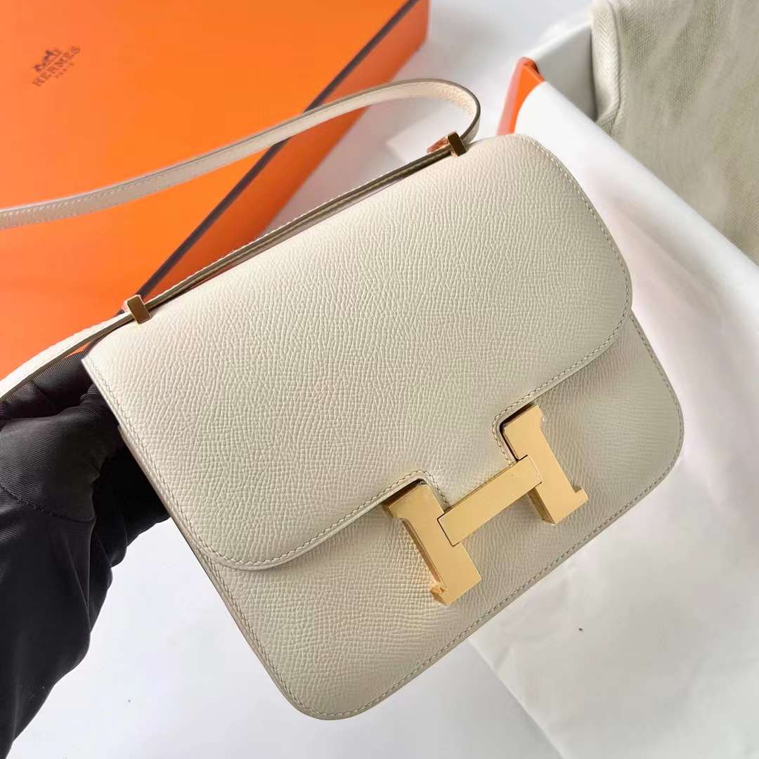 Hermès（爱马仕）Constance 空姐包 Epsom Ck10 奶昔白 金扣 19cm 全手工蜡线缝制 Ghw