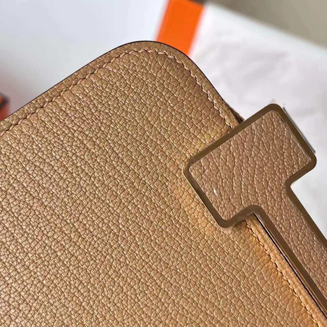 Hermès（爱马仕）Geta 木屐包 Chevre 进口山羊皮 0M 奶茶色 金扣 20cm 全手工蜡线缝制 Ghw