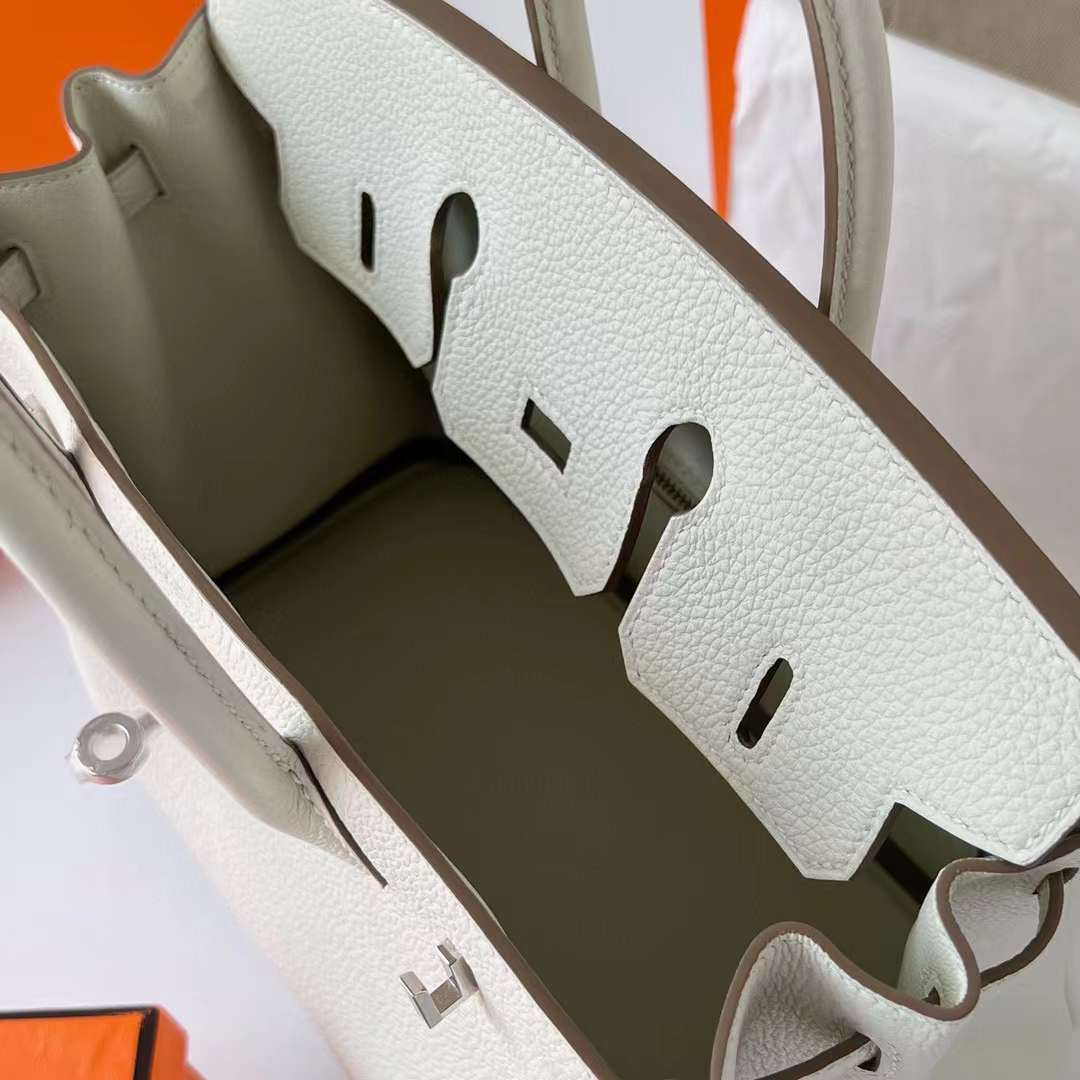 Hermès（爱马仕）Birkin 铂金包 Togo皮 顶级小牛皮 0T 蘑菇白 银扣 25cm 全手工蜡线缝制 Phw