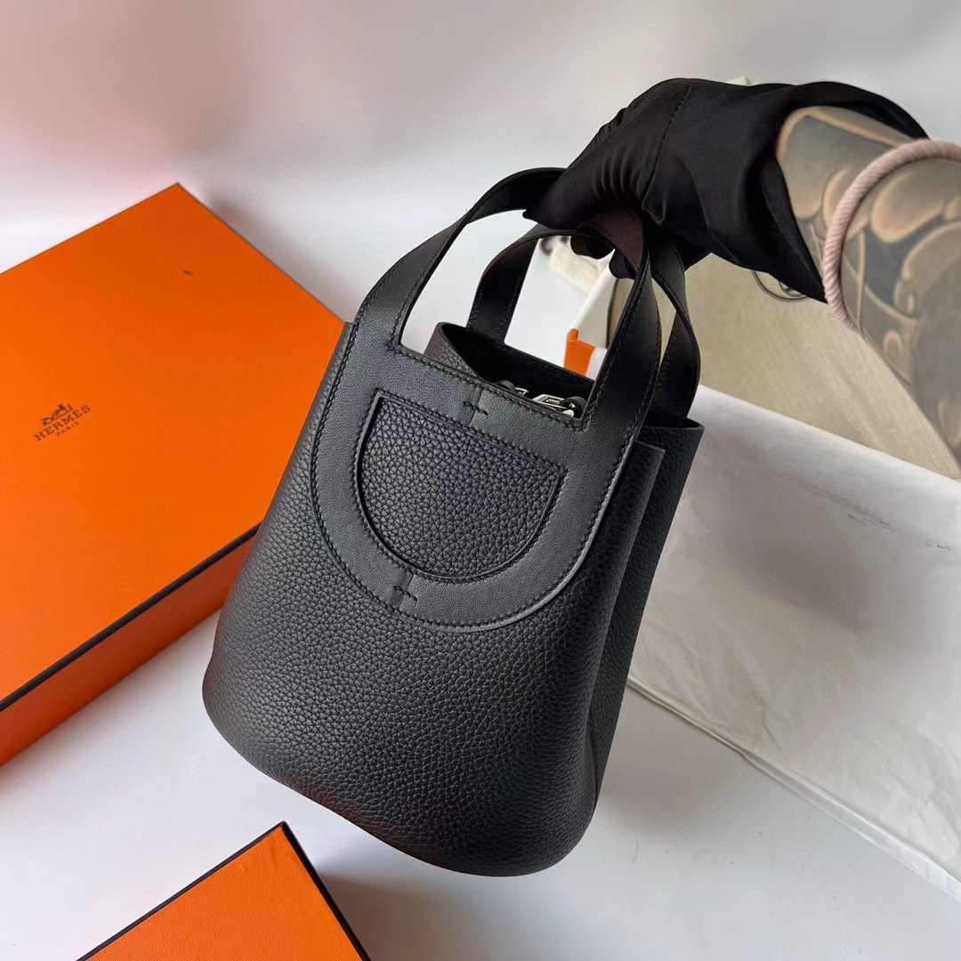 Hermès（爱马仕）In The Loop 猪鼻子 菜篮子 Clemence 拼 Swift Ck89 黑色 银扣 18cm 全手工蜡线缝制 Phw