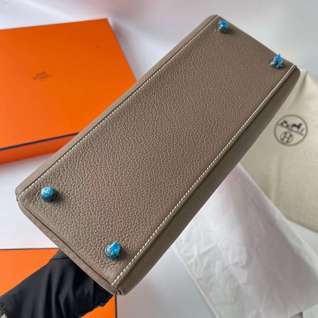 Hermès（爱马仕）Kelly 凯莉包 Togo皮 Ck18 大象灰 金扣 28cm 全手工蜡线缝制 Ghw