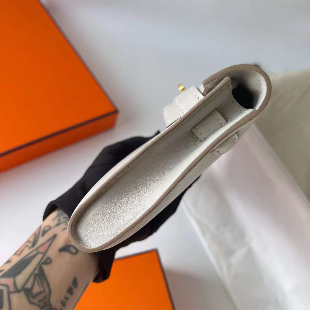 Hermès（爱马仕）Kelly cut Swift Ck80 珍珠灰 金扣 31cm 全手工蜡线缝制 Ghw