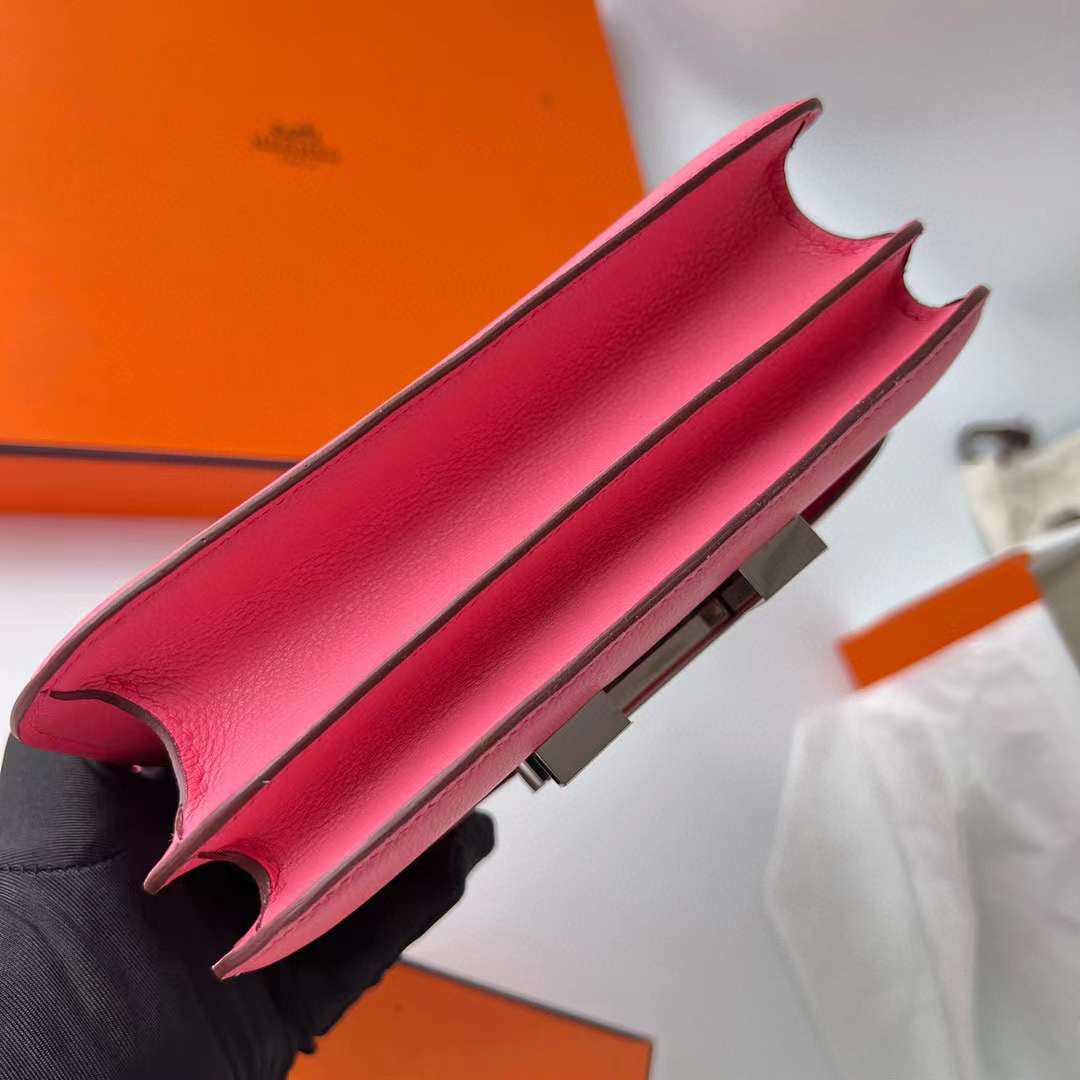 Hermès（爱马仕）Constance 空姐包 Evercolor 8w 新唇膏粉 银扣 19cm 全手工蜡线缝制 Phw