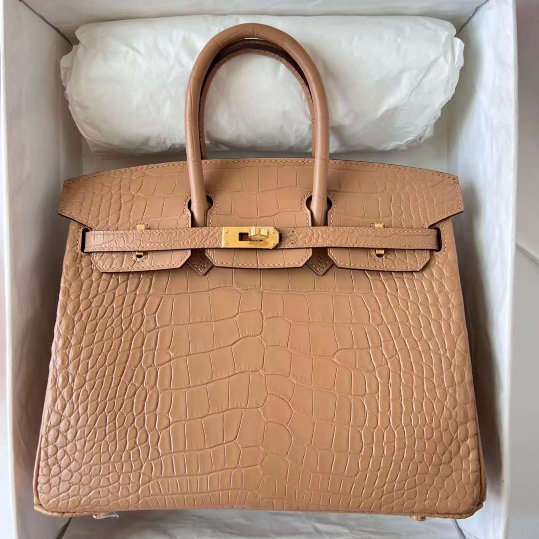 Hermès（爱马仕）Birkin 铂金包 雾面美洲鳄鱼皮 （御用原装进口Hcp鳄鱼）matte alligator crocodile 0M 奶茶色 金扣 25cm 全手工蜡线缝制 Ghw