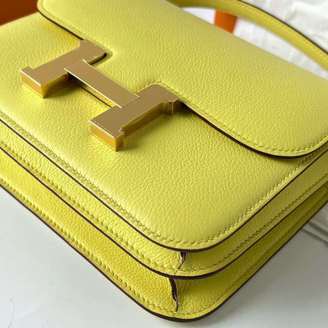 Hermès（爱马仕）Constance 空姐包 Evercolor 9R 柠檬黄 金扣 19cm 全手工蜡线缝制 Ghw