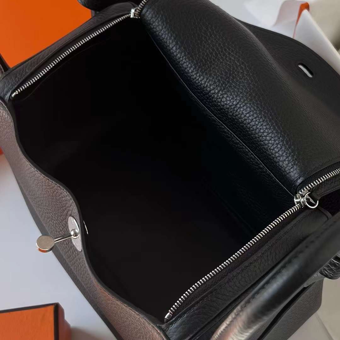 Hermès（爱马仕）Lindy 琳迪包 Clemence Ck89 黑色 银扣 26cm 全手工蜡线缝制 Phw