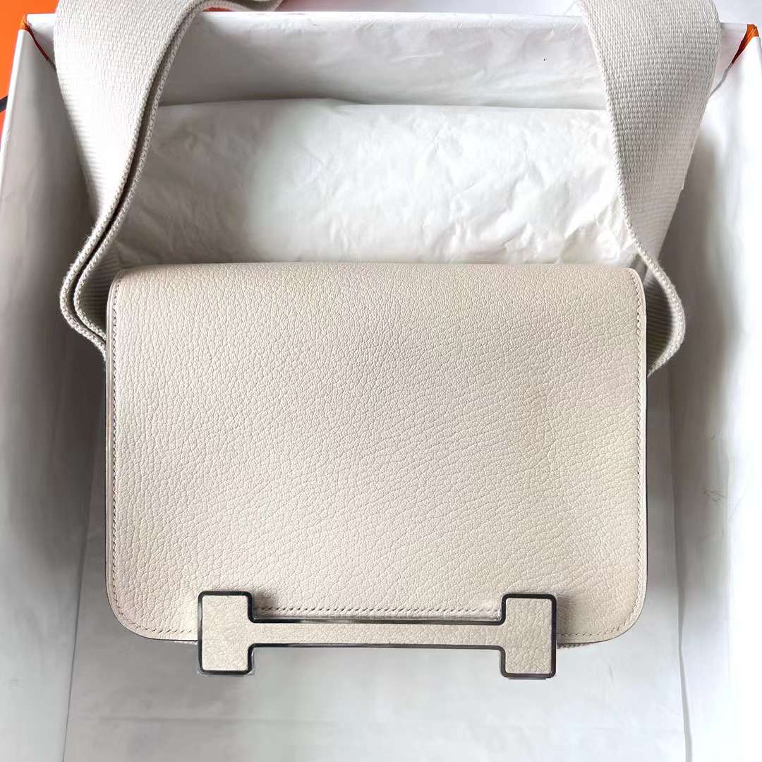 Hermès（爱马仕）Geta 木屐包 Chevre 进口山羊皮 I2 奶油白 银扣 20cm 全手工蜡线缝制 Phw