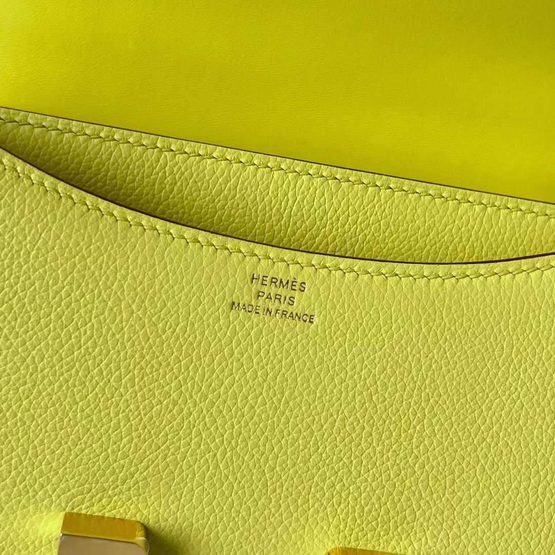 Hermès（爱马仕）Constance 空姐包 Evercolor 9R 柠檬黄 金扣 19cm 全手工蜡线缝制 Ghw