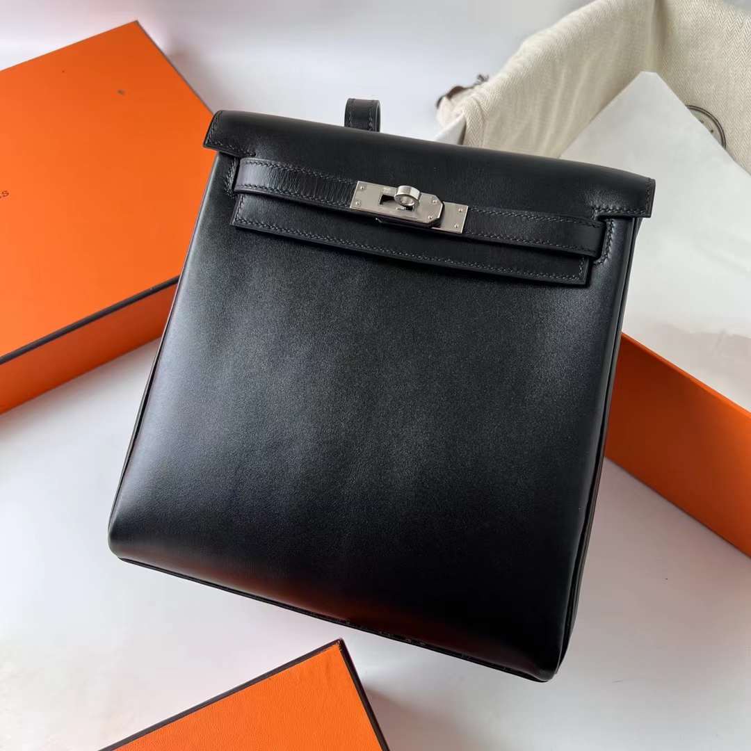 Hermès（爱马仕）Kelly Ado 双肩包 Boxcalf Ck89 黑色 银扣 22cm 全手工蜡线缝制 Phw
