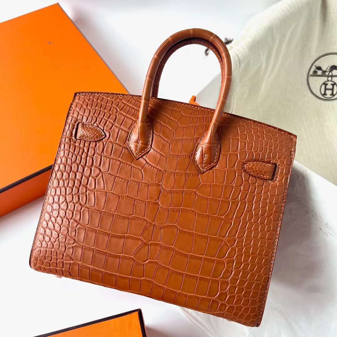 Hermès（爱马仕）Birkin 铂金包 雾面美洲鳄鱼皮 Matte Alligator Crocodile Ck37 金棕色 金扣 20cm 全手工蜡线缝制 Ghw