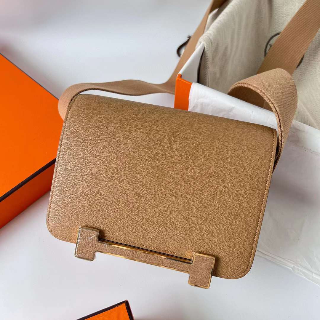 Hermès（爱马仕）Geta 木屐包 Chevre 进口山羊皮 0M 奶茶色 金扣 20cm 全手工蜡线缝制 Ghw