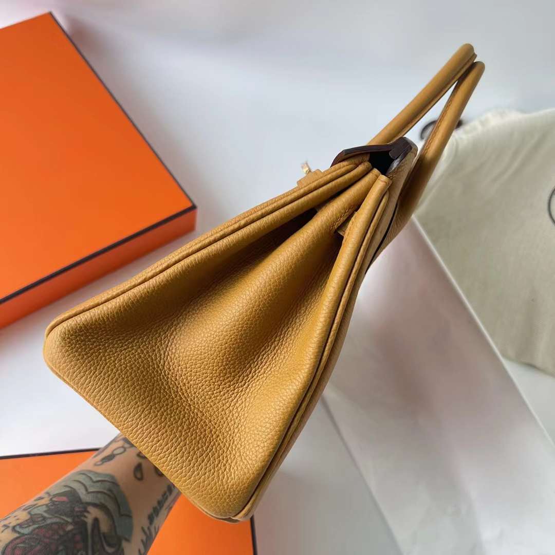 Hermès（爱马仕）Birkin 铂金包 Togo皮 进口德国小牛皮 2S 芝麻色 金扣 25cm 全手工蜡线缝制 Ghw