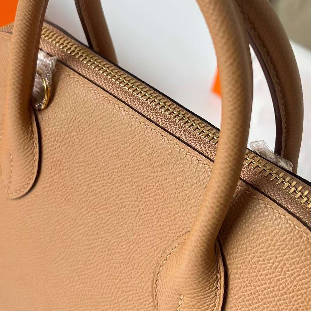 Hermès（爱马仕）Bolide 保龄球包 Epsom 0M 奶茶色 金扣 25cm 全手工蜡线缝制 Ghw