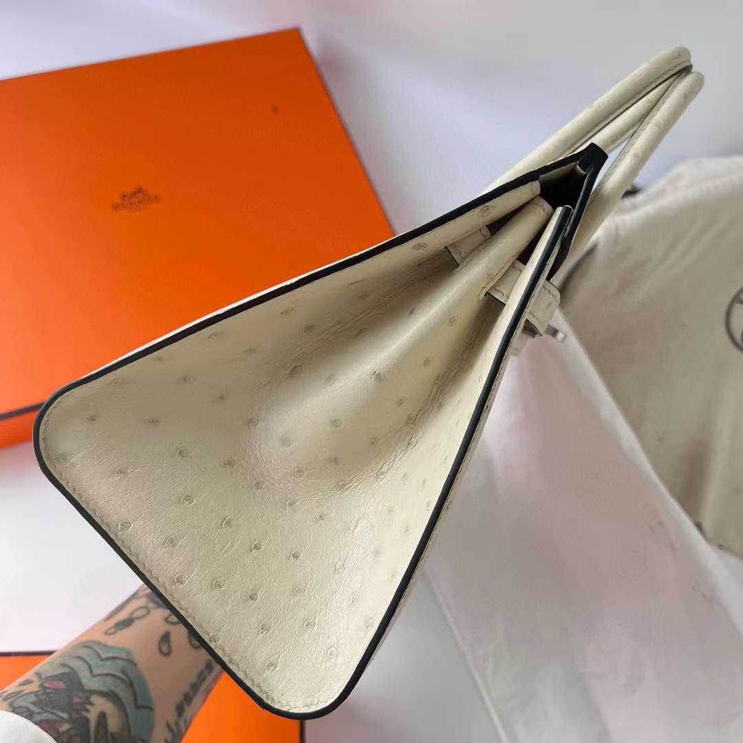 Hermès（爱马仕）Birkin 铂金包 Ostrich 南非鸵鸟皮 3C 羊毛白 银扣 25cm 全手工蜡线缝制 Phw