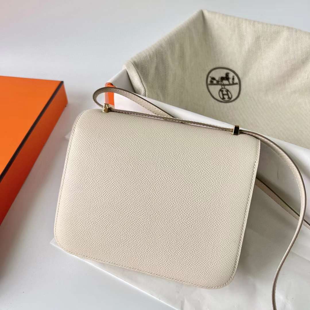 Hermès（爱马仕）Constance 空姐包 Epsom Ck10 奶昔白 金扣 19cm 全手工蜡线缝制 Ghw