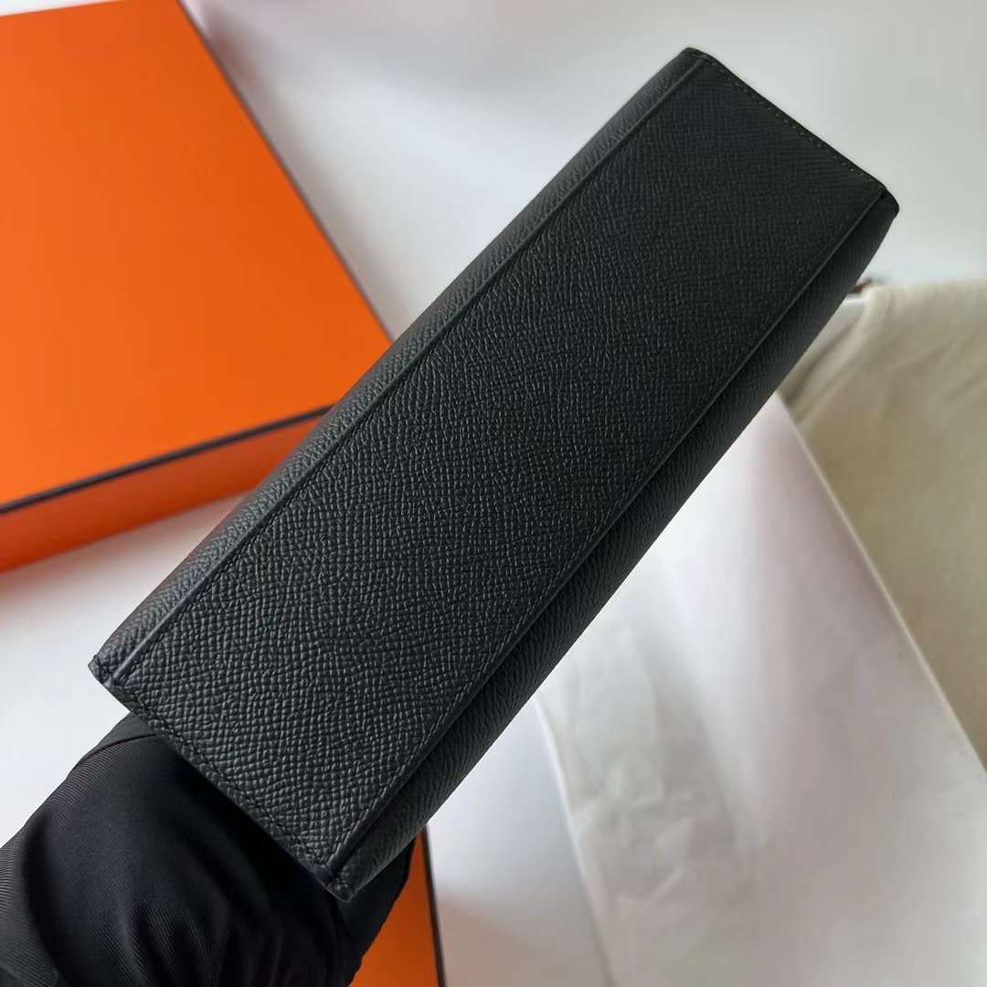 Hermès（爱马仕）Mini Kelly Pochette Epsom Ck89 黑色 金扣 22cm 全手工蜡线缝制 Ghw