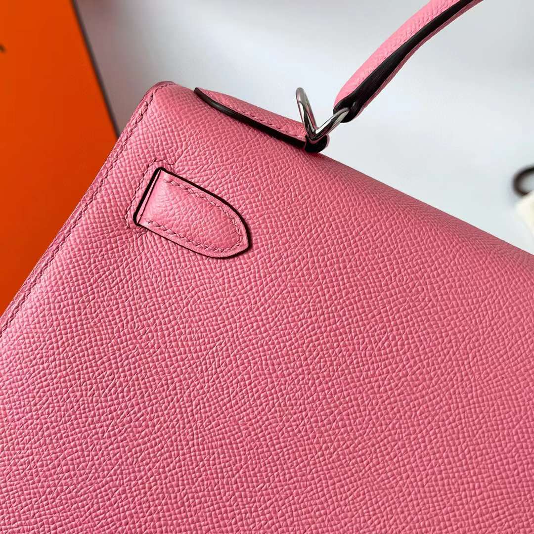 Hermès（爱马仕）Kelly 凯莉包 Epsom 进口德国手掌纹皮 1Q 奶昔粉 银扣 28cm 全手工蜡线缝制 Phw