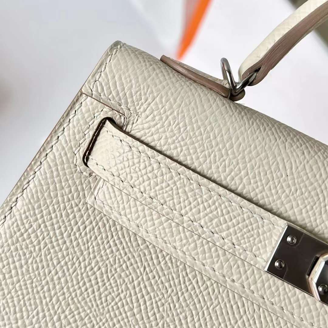 Hermès（爱马仕）mini Kelly 迷你凯莉 Epsom Ck10 奶昔白 银扣 19cm 全手工蜡线缝 Phw