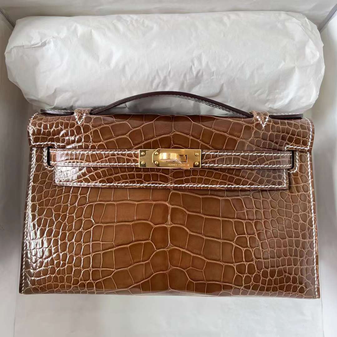 Hermès（爱马仕）Mini Kelly Pochette 亮面美洲鳄鱼皮 Ck17 烟草色 金扣 22cm 全手工蜡线缝制 Ghw
