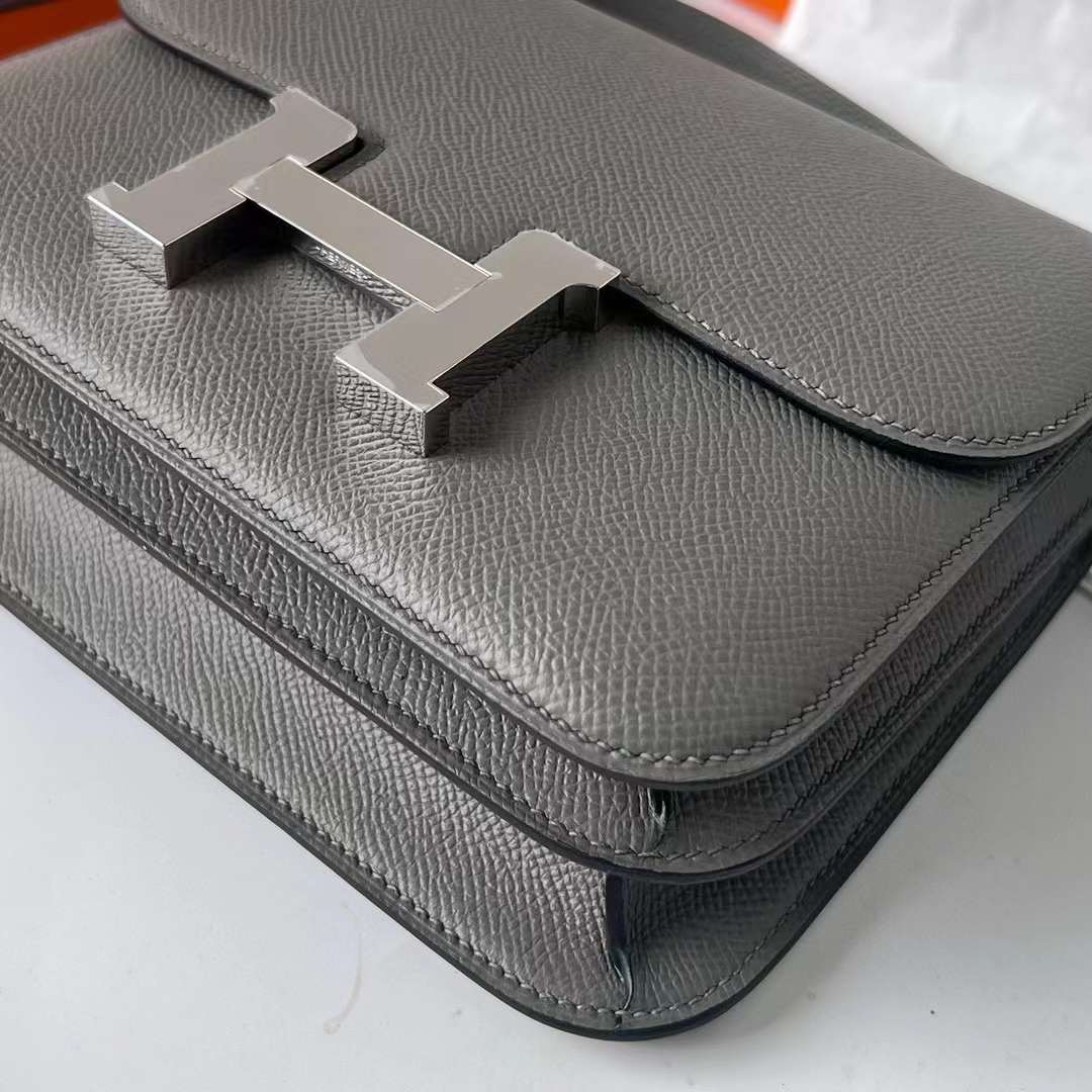 Hermès（爱马仕）Constance 空姐包 Epsom 0L 积雨云灰 银扣 19cm 全手工蜡线缝制 Phw