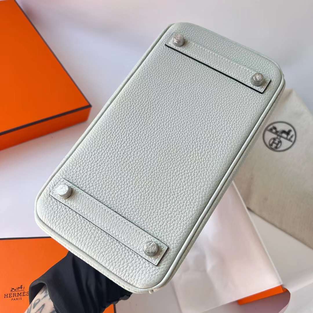 Hermès（爱马仕）Birkin 铂金包 Togo皮 进口德国小牛皮 0W 冰晶灰 银扣 25cm 全手工蜡线缝制 Phw